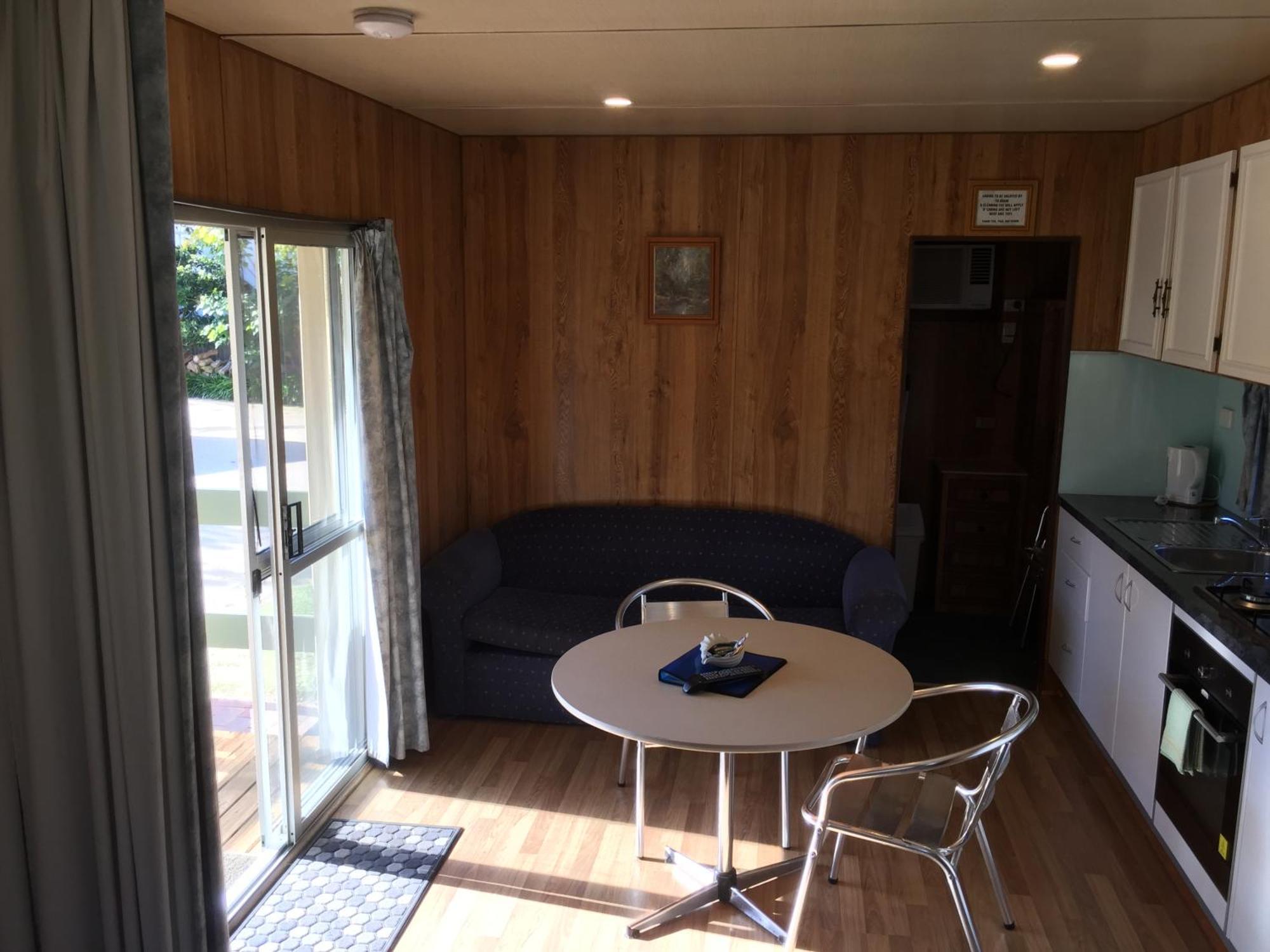 Beachcomber Caravan Park Mallacoota Eksteriør billede